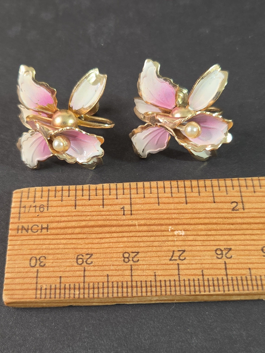 Oddly Darling Vintage floral screw-back earrings with pink and cream enamel petals, gold-tone metal, and faux pearls.