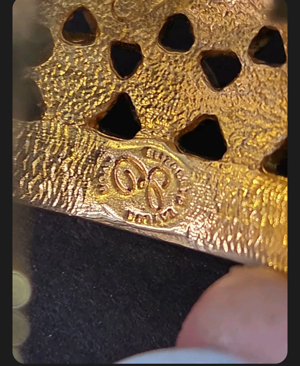 Oddly Darling Vintage Joan Rivers necklace clasp featuring a gold-tone textured lattice design and designer hallmark.