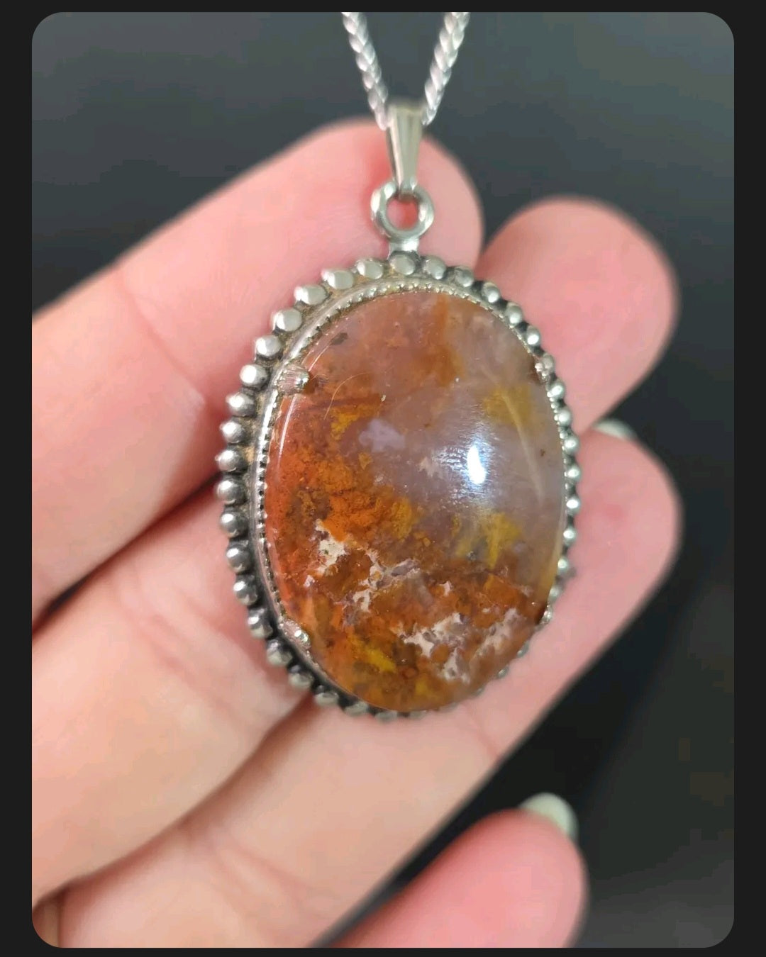 Oddly Darling Vintage oval agate pendant necklace with a silver-tone beaded frame and earthy rust and amber tones.