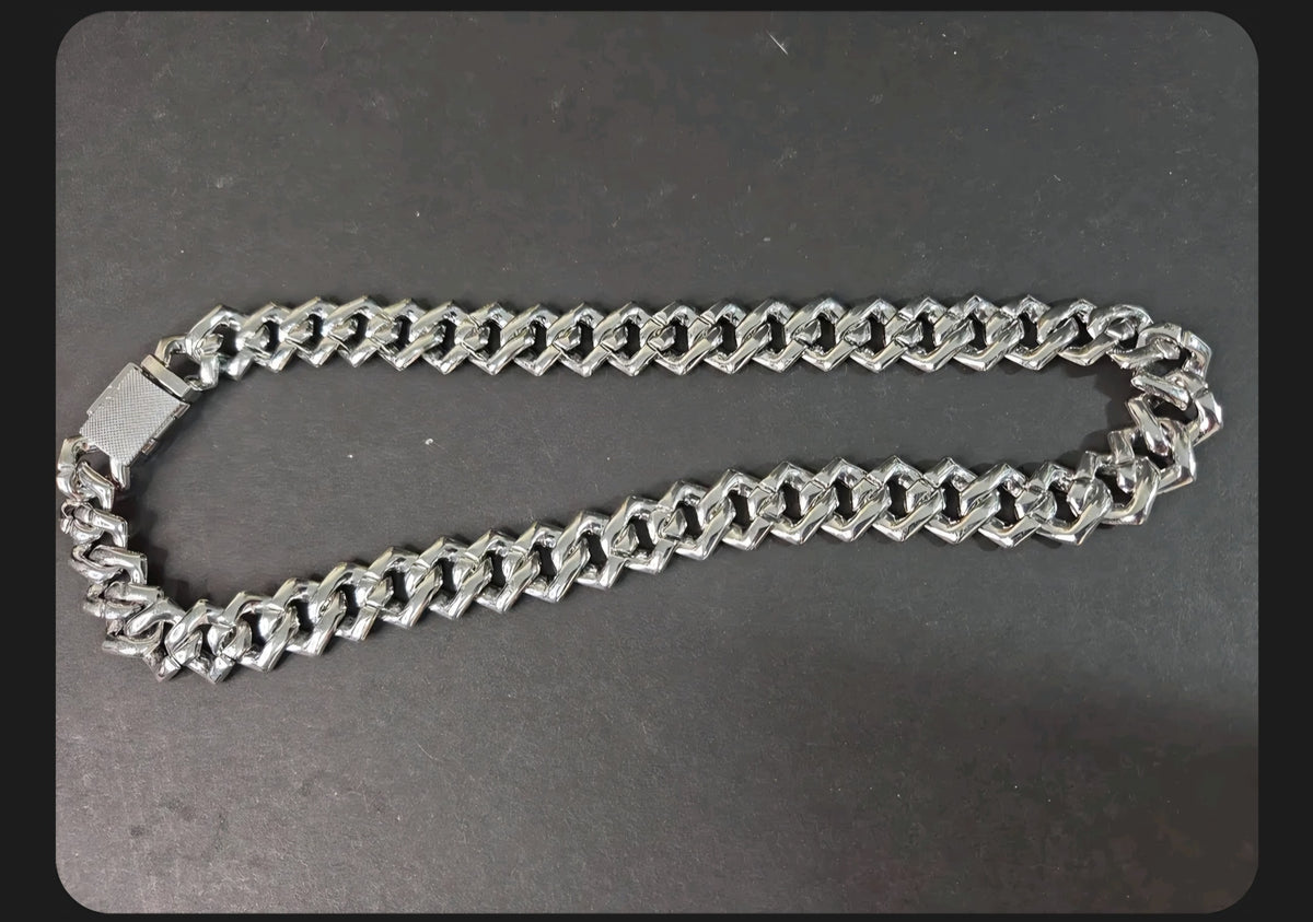 Oddly Darling Vintage heavy silver-tone metal cuban link statement necklace with a secure box clasp