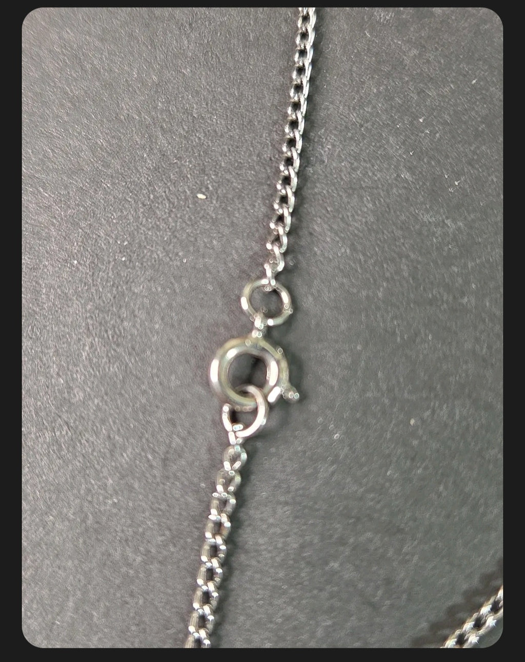 Oddly Darling Vintage silver-tone necklace chain featuring a secure spring-ring clasp closure.
